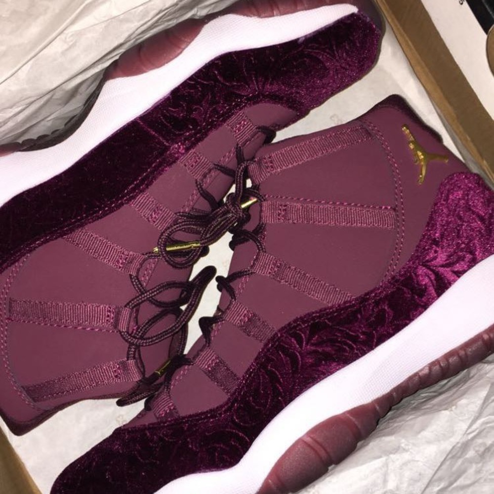 Jordan 11 Retro Heiress Night Maroon